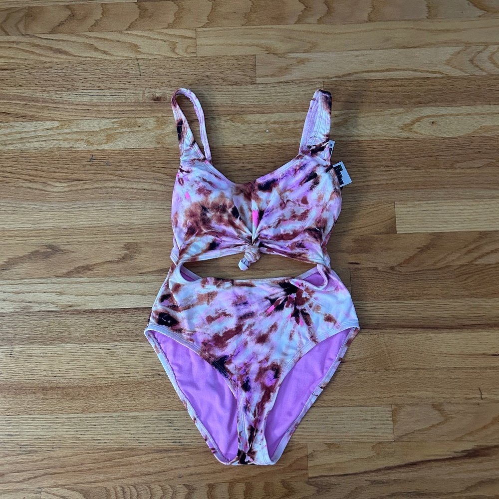 One piece swimsuit
